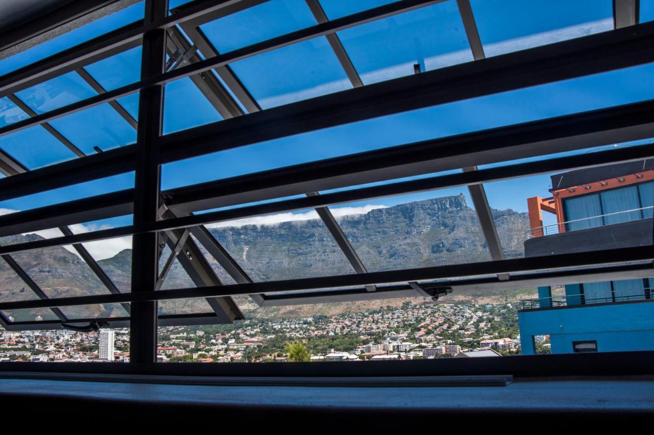 Table Mountain Inn Cape Town Bagian luar foto