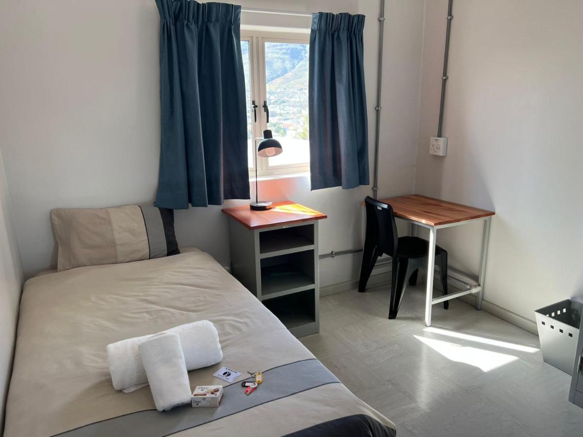 Table Mountain Inn Cape Town Bagian luar foto