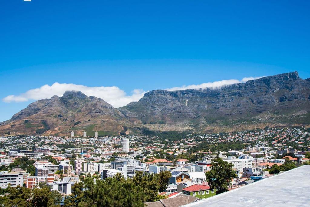 Table Mountain Inn Cape Town Bagian luar foto
